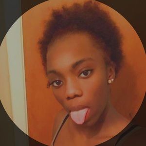 Meet your Posher, Lavendra